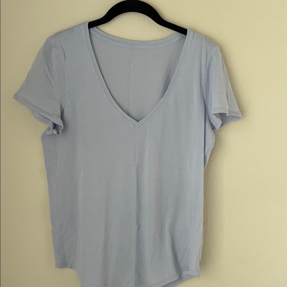 lululemon athletica Sky Blue V-Neck Tee - Picture 2 of 4